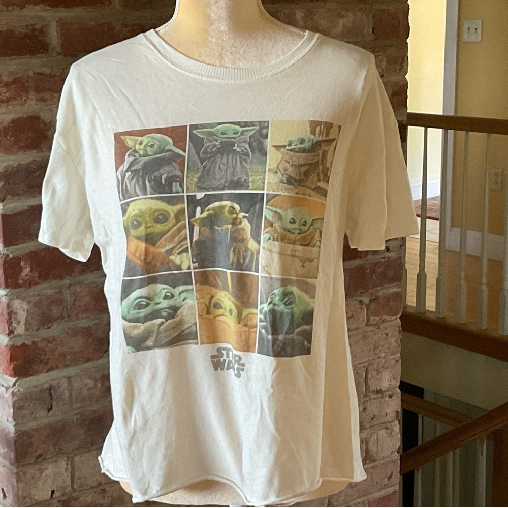 Star Wars Baby Yoda t-shirt size XL